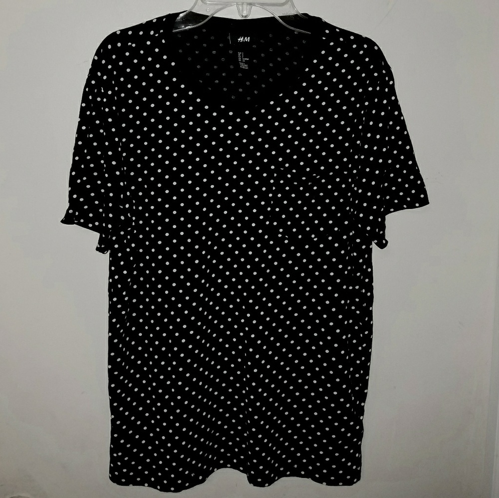 H&M black and white polka dot tee